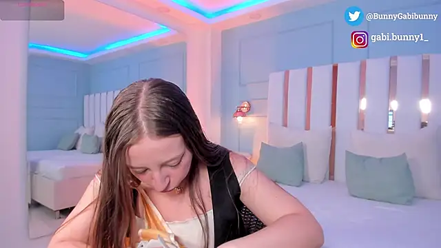 gabi bunny online show from March 10, 5:51 pm