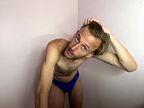 Snapshot of aquilesmade chatting on October 27, 3:49 pm aquilesmade online show from October 27, 3:49 pm