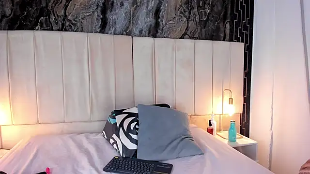 Snapshot of lia_sofiia chatting on November 4, 9:08 am lia sofiia online show from November 4, 9:08 am