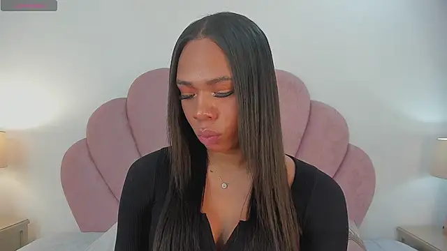 Nicole Paradise online show from March 19, 1:07 pm