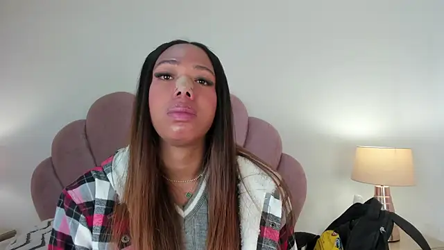 Nicole Paradise online show from November 10, 12:37 pm