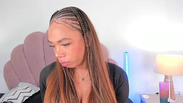 Nicole Paradise online show from January 9, 12:41 pm