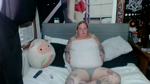 Snapshot of Trans_Girl_next_door420 chatting on July 2, 10:27 pm Trans Girl next door420 online show from July 2, 10:27 pm