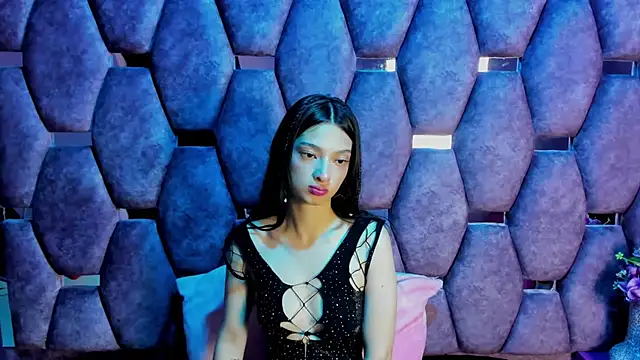 Snapshot of Aurora_18 chatting on December 4, 2:59 pm Aurora 18 online show from December 4, 2:59 pm