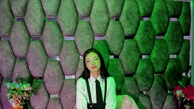 Snapshot of Aurora_18 chatting on December 18, 2:45 pm Aurora 18 online show from December 18, 2:45 pm