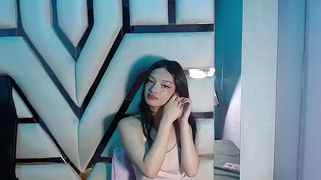 Aurora 18 online show from January 9, 3:04 pm