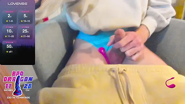 Snapshot of sexy_in_the_dark chatting on February 8, 7:49 pm sexy in the dark online show from February 8, 7:49 pm