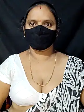 vintage-vibs online show from March 4, 11:40 am