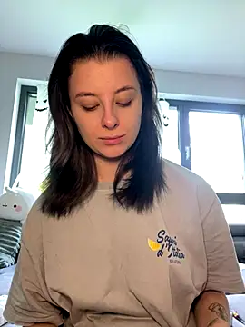 Snapshot of Mia-Minou chatting on October 9, 8:23 am Mia-Minou online show from October 9, 8:23 am