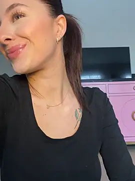 Mia-Minou online show from February 10, 10:52 am