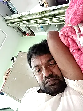 Snapshot of PVNRAO0831 chatting on November 5, 6:24 am PVNRAO0831 online show from November 5, 6:24 am