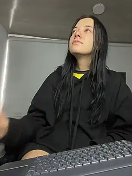 Isabella 21x online show from July 14, 11:49 am