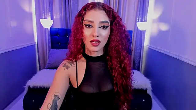 Snapshot of hallsredd chatting on January 2, 5:39 pm hallsredd online show from January 2, 5:39 pm