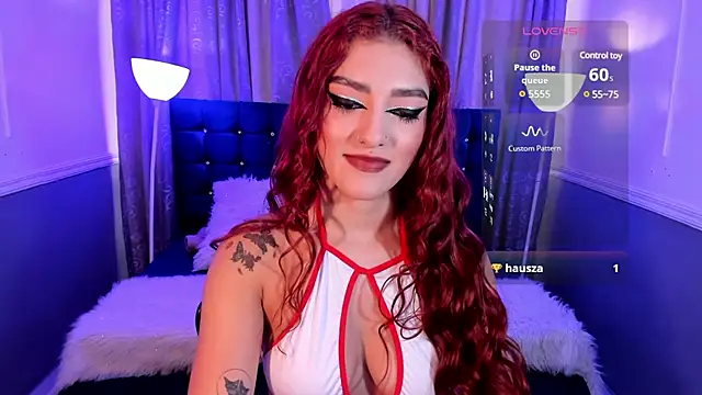 Snapshot of hallsredd chatting on February 6, 8:23 pm hallsredd online show from February 6, 8:23 pm