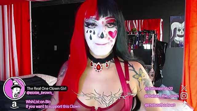 Snapshot of Eloise-brown chatting on May 4, 7:43 pm Eloise-brown online show from May 4, 7:43 pm
