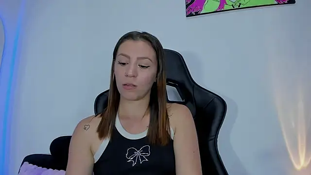 roxanne jones1 online show from June 5, 9:53 pm