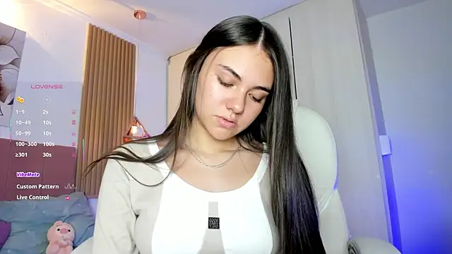 Snapshot of mia_nevaeh chatting on May 12, 9:34 pm mia nevaeh online show from May 12, 9:34 pm