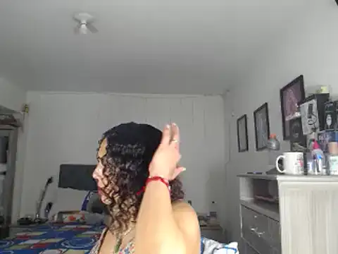 Snapshot of Corina_hot chatting on December 26, 11:57 pm Corina hot online show from December 26, 11:57 pm