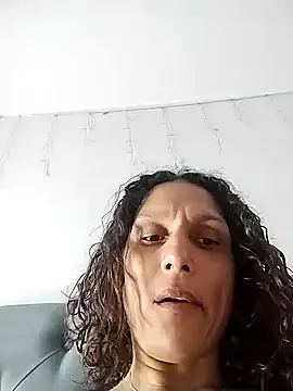 Snapshot of Corina_hot chatting on January 14, 10:44 pm Corina hot online show from January 14, 10:44 pm