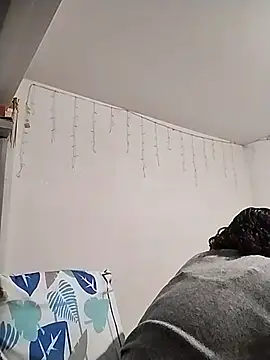 Snapshot of Corina_hot chatting on January 27, 3:47 am Corina hot online show from January 27, 3:47 am