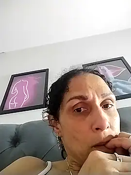 Snapshot of Corina_hot chatting on March 14, 5:27 am Corina hot online show from March 14, 5:27 am