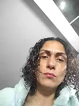 Snapshot of Corina_hot chatting on March 20, 9:13 pm Corina hot online show from March 20, 9:13 pm