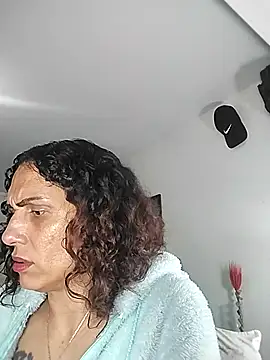 Snapshot of Corina_hot chatting on March 21, 8:08 pm Corina hot online show from March 21, 8:08 pm