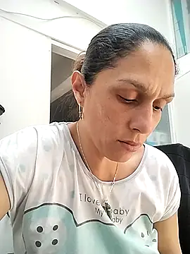 Snapshot of Corina_hot chatting on November 22, 4:39 pm Corina hot online show from November 22, 4:39 pm