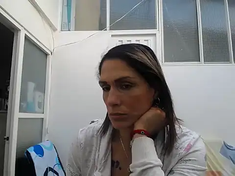 Snapshot of Corina_hot chatting on November 25, 8:53 pm Corina hot online show from November 25, 8:53 pm