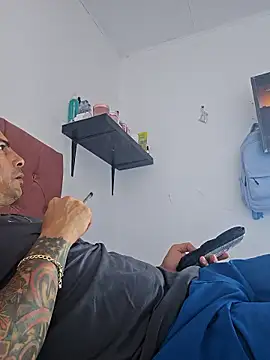 Snapshot of Vini_09 chatting on January 7, 5:04 pm Vini 09 online show from January 7, 5:04 pm