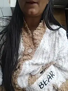 Snapshot of Manpreet_kaur21 chatting on December 26, 2:59 pm Manpreet kaur21 online show from December 26, 2:59 pm