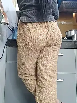 Snapshot of Manpreet_kaur21 chatting on January 13, 7:32 am Manpreet kaur21 online show from January 13, 7:32 am