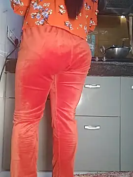 Snapshot of Manpreet_kaur21 chatting on February 14, 6:45 am Manpreet kaur21 online show from February 14, 6:45 am