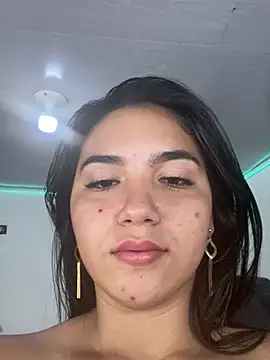 Snapshot of AnnaRosse1 chatting on January 30, 1:33 am AnnaRosse1 online show from January 30, 1:33 am