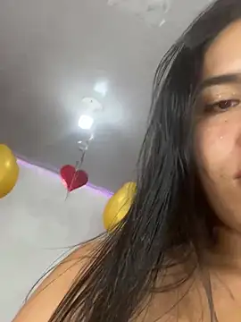 Snapshot of AnnaRosse1 chatting on February 5, 3:34 am AnnaRosse1 online show from February 5, 3:34 am