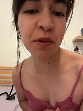 BitchyBratxxx online show from May 11, 1:17 pm