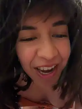 BitchyBratxxx online show from May 16, 7:34 pm