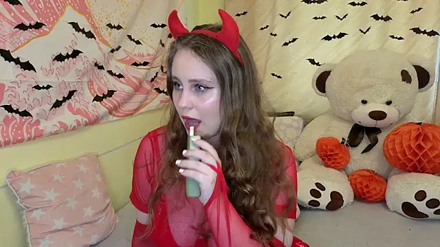 Snapshot of Sellya_Houston chatting on October 31, 9:10 am Sellya Houston online show from October 31, 9:10 am