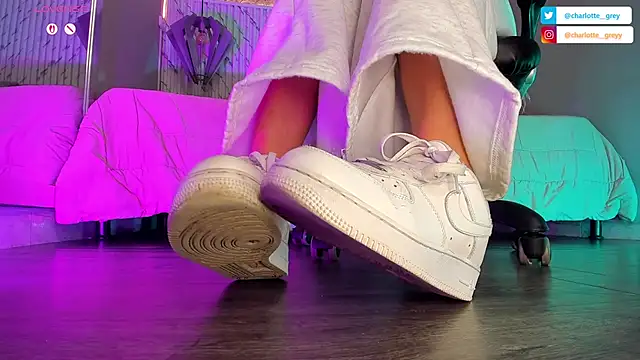 charlotte  grey online show from September 23, 1:25 pm