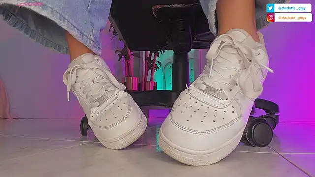 charlotte  grey online show from September 29, 8:13 pm