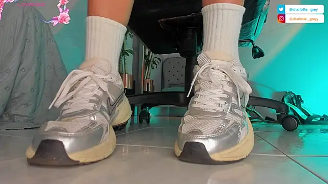 charlotte  grey online show from October 16, 7:48 pm