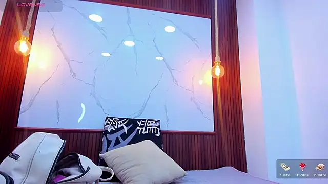 Mia thompson 19 online show from March 6, 8:27 pm