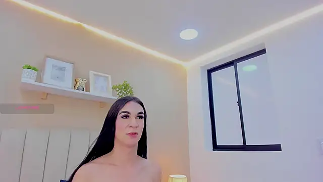 Snapshot of Mia_thompson_19 chatting on July 7, 8:13 pm Mia thompson 19 online show from July 7, 8:13 pm