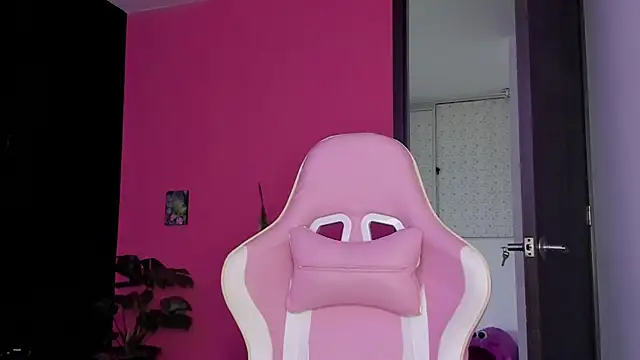 Snapshot of Juanadearco5 chatting on January 2, 10:01 pm Juanadearco5 online show from January 2, 10:01 pm