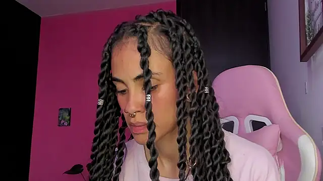 Snapshot of Juanadearco5 chatting on January 3, 9:36 pm Juanadearco5 online show from January 3, 9:36 pm