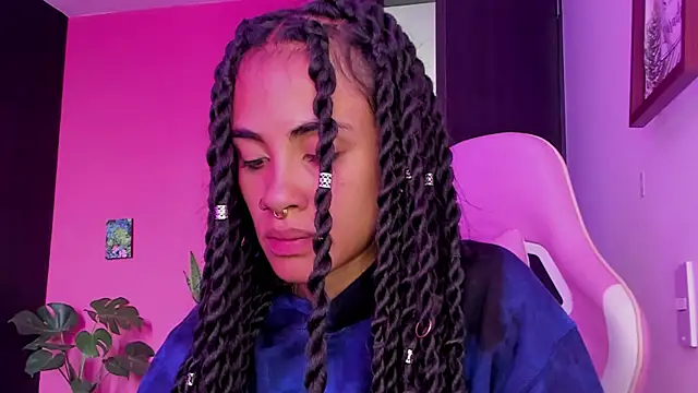 Snapshot of Juanadearco5 chatting on January 11, 2:25 pm Juanadearco5 online show from January 11, 2:25 pm