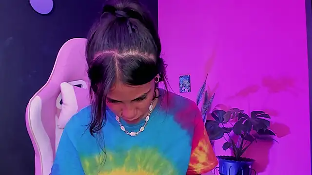 Snapshot of Juanadearco5 chatting on February 24, 2:58 pm Juanadearco5 online show from February 24, 2:58 pm