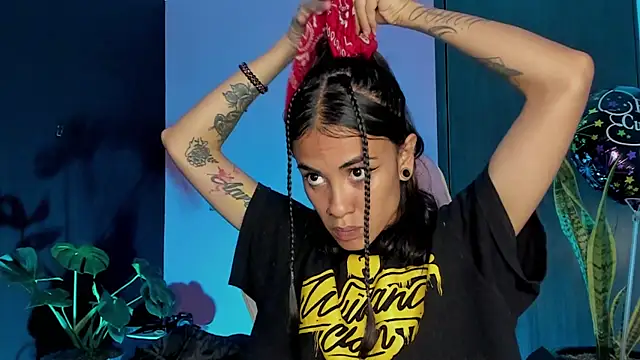 Snapshot of Juanadearco5 chatting on March 20, 10:51 pm Juanadearco5 online show from March 20, 10:51 pm