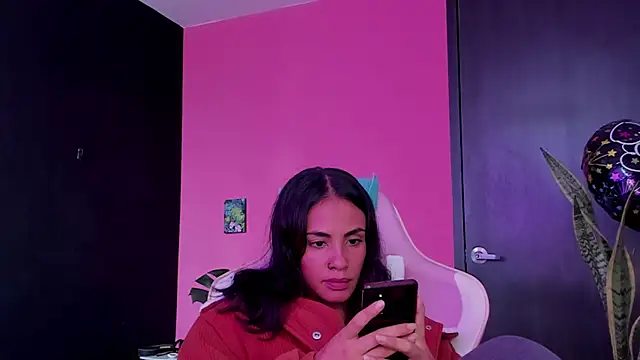 Snapshot of Juanadearco5 chatting on March 21, 2:51 pm Juanadearco5 online show from March 21, 2:51 pm