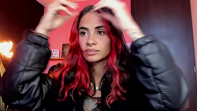 Snapshot of Juanadearco5 chatting on September 14, 10:20 pm Juanadearco5 online show from September 14, 10:20 pm